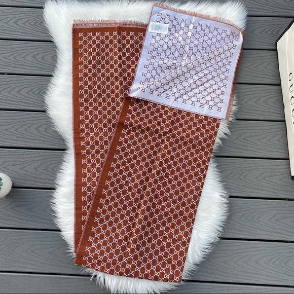 Gucci Monogram Scarf/Wrap - Picture 2 of 3